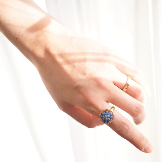 心艺手作：“努苏姆”系列戒指 Puffy Gold Ring in Blue/Amour/Teal 商品图3