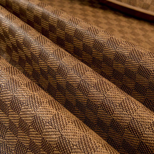 【品牌直发】【夏日清凉来袭】夏季凉席藤席三件套双人床可折叠学生宿舍空调席子冰丝席，席面光滑吸汗透气，易存放可折叠收纳方便。 商品图2