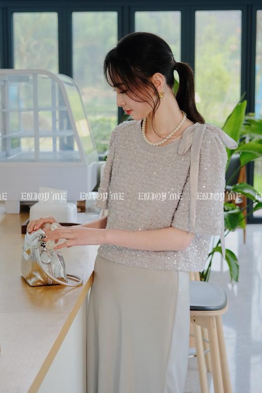 【门店同款】ENJOY春季摩登浪漫-亮片蝴蝶结短袖上衣 156995403 商品图5
