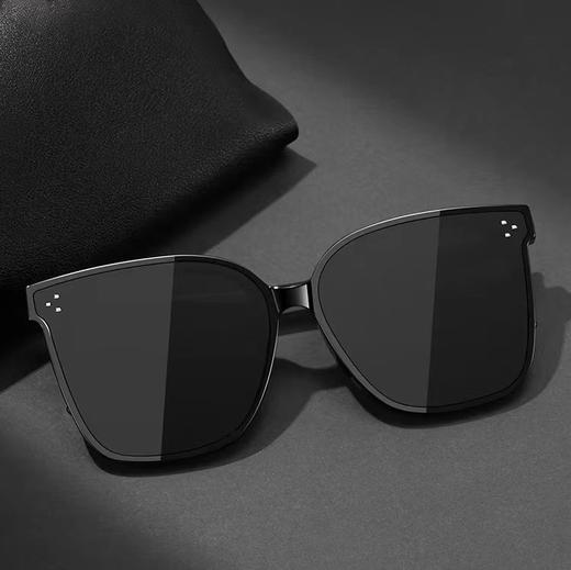 好看墨镜合集 49.9¥/2件 男女同款 商品图1