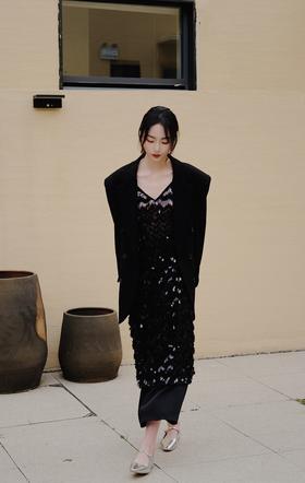 【门店同款】ENJOY春季松驰美学-亮片V领吊带裙 157048336