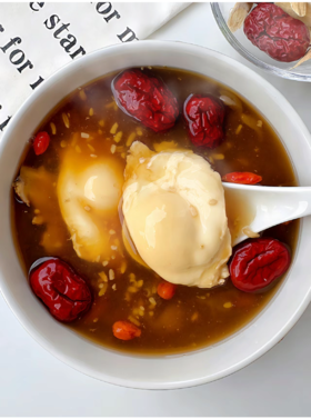 学医姑姑教我的，说女孩子要坚持喝！