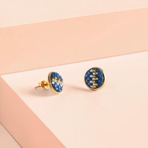心艺手作：“努苏姆”系列耳钉 Mahi Mahi Gold Studs in Blue\Amour\Teal 商品图1