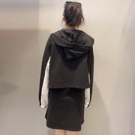 仓发1-1&GD拼色短款长袖外套搭无袖连衣裙套装40205（黑） 春季 401511032105 商品图3
