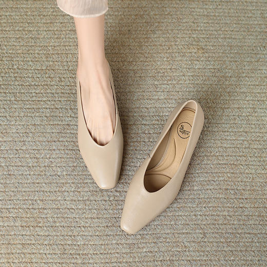 品质好货 | Safiya/索菲娅2024春新款通勤百搭羊皮粗跟单鞋 SF41111706 商品图0