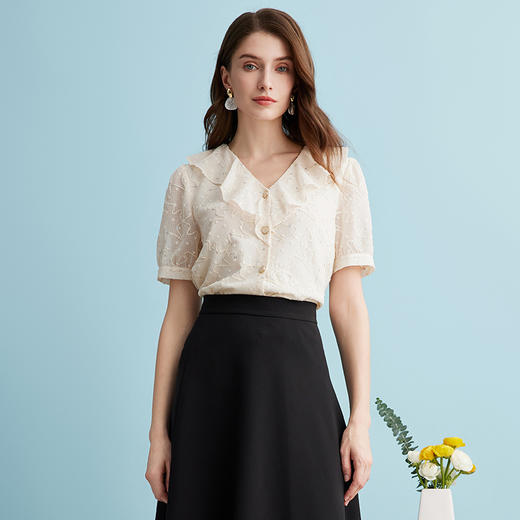 EITIE爱特爱时尚亮片V领荷叶边泡泡袖绣花雪纺衬衫上衣夏新款B2413310 商品图2