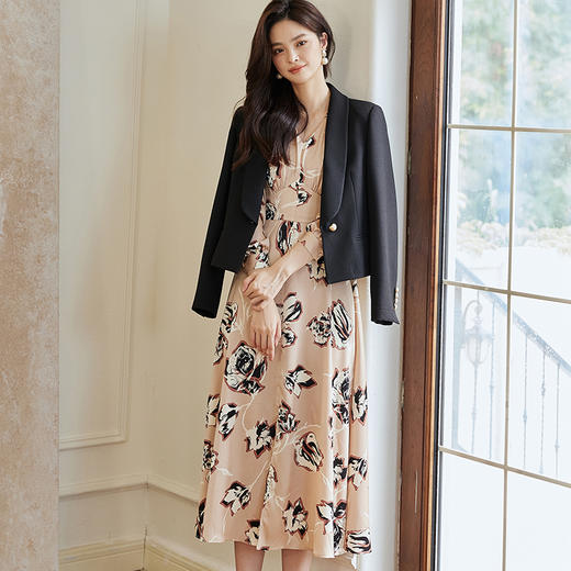 罗衣高级感通勤小香风薄款外套女2024春装新款休闲黑色西装09283 商品图2