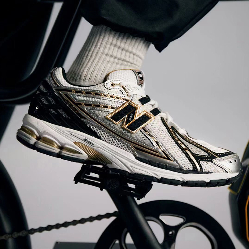 New Balance1906系列复古跑鞋，半个潮流圈都上过脚的明星同款，时髦百搭不过时