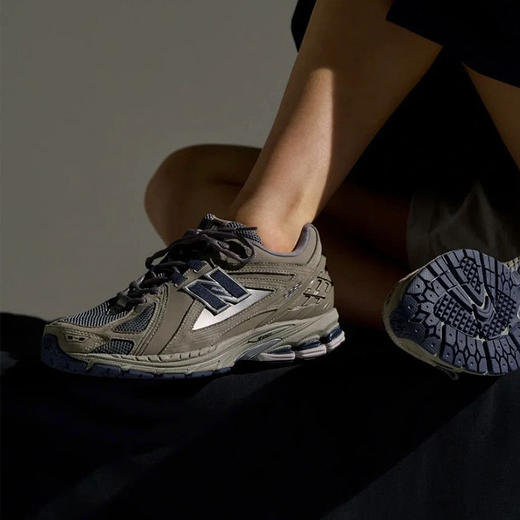 New Balance1906系列复古跑鞋，半个潮流圈都上过脚的明星同款，时髦百搭不过时 商品图1