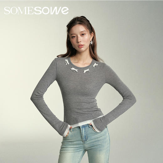 预售 | SOMESOWE 格雷系蝴蝶结钉钻长袖T-S2407042[福利品] 商品图1