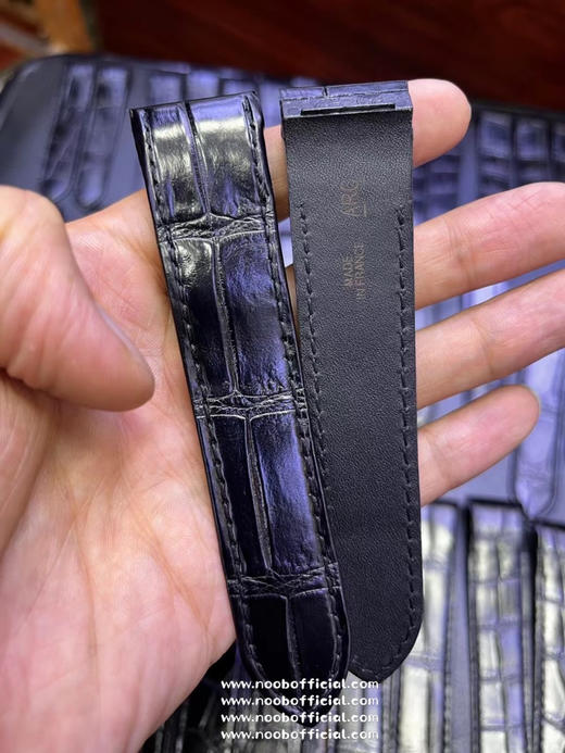 『定制版2892机芯』卡地亚Santos de Cartier腕表可以说是世界上第一枚真正意义上的腕表，迄今已有百年历史，1904年卡地亚推出了一枚可以佩戴在腕间的手表，并以挚友山度士的名字命名❗️ 商品图11