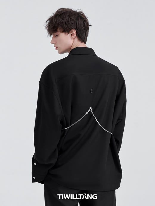 TIWILLTANG启世录“濠慵”龙骨链慵懒风垂感纯色宽松长袖衬衫黑白 商品图1