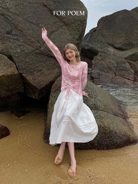  ForPoem · 穿搭分享 · @蕾蕾蕾哈啦