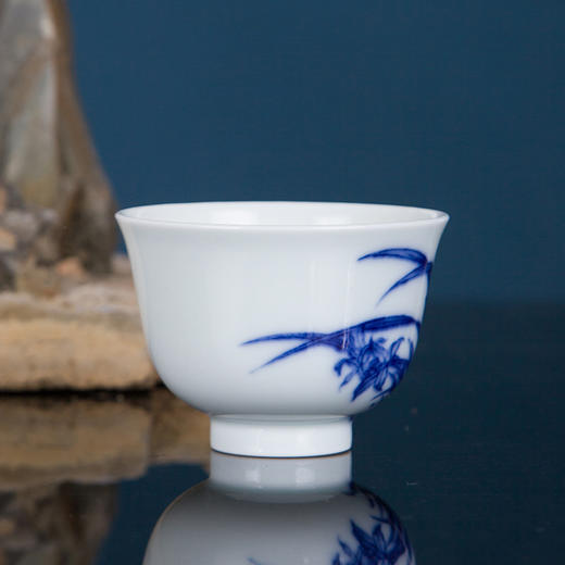 青花蝶若幽兰杯 商品图2