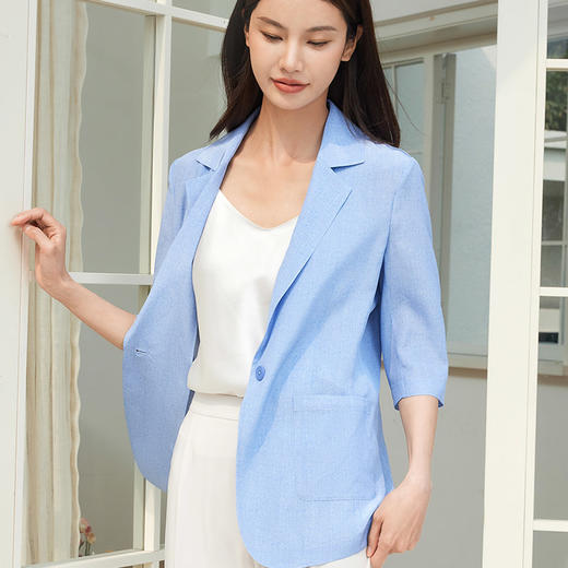 玳莎真丝V领吊带背心女2024夏季新款简约百搭丝绸西装内搭打底衫  EB31001 商品图3