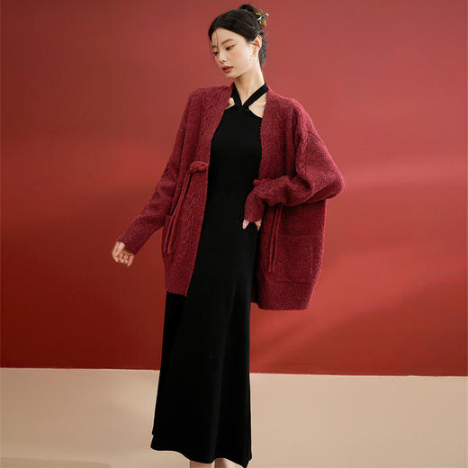 法式假两件镂空交叉挂脖长袖连衣裙冬新款高级感长裙V0240064 商品图3