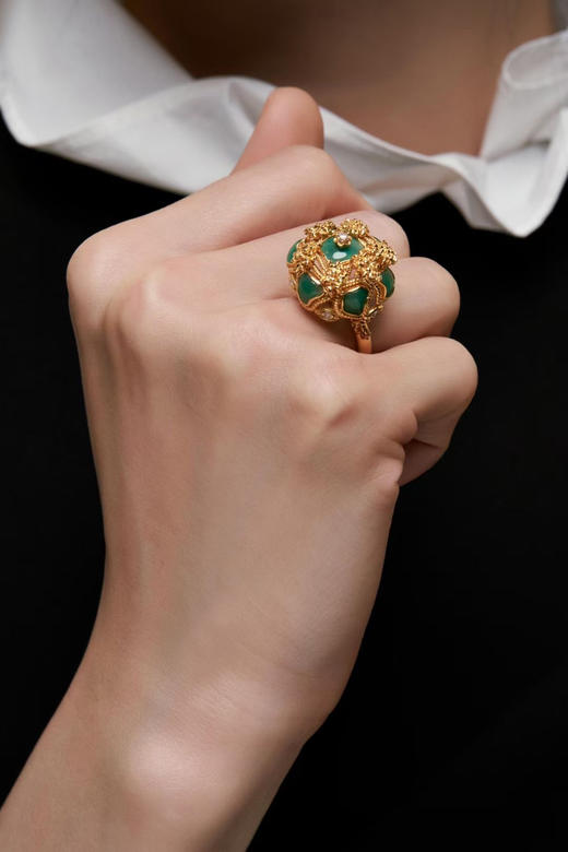 Centauri Lucy 艾克绿玉髓雕花戒指 商品图3