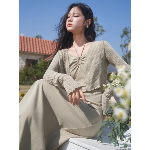 温柔慵懒两件套新款镂空缎面吊带连衣裙搭长袖针织衫V0440243 商品图2