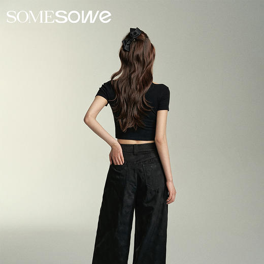 预售 | SOMESOWE 正肩挖空修身短袖T-S2407041[福利品] 商品图3