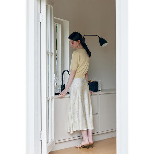 HeyDress黄色印花半身裙女夏季法式浪漫缎面半裙高级气质垂感裙子 商品图1