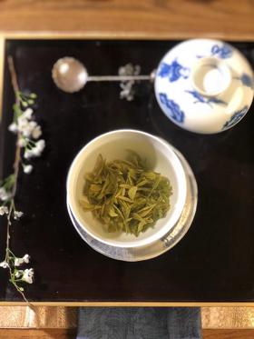 院外风荷西子笑，明前龙井女儿红【西湖龙井明前头采】西湖产区 大师炒制 香清味洌 凉沁诗脾 “作豆花香，色清味甘，与他山异”