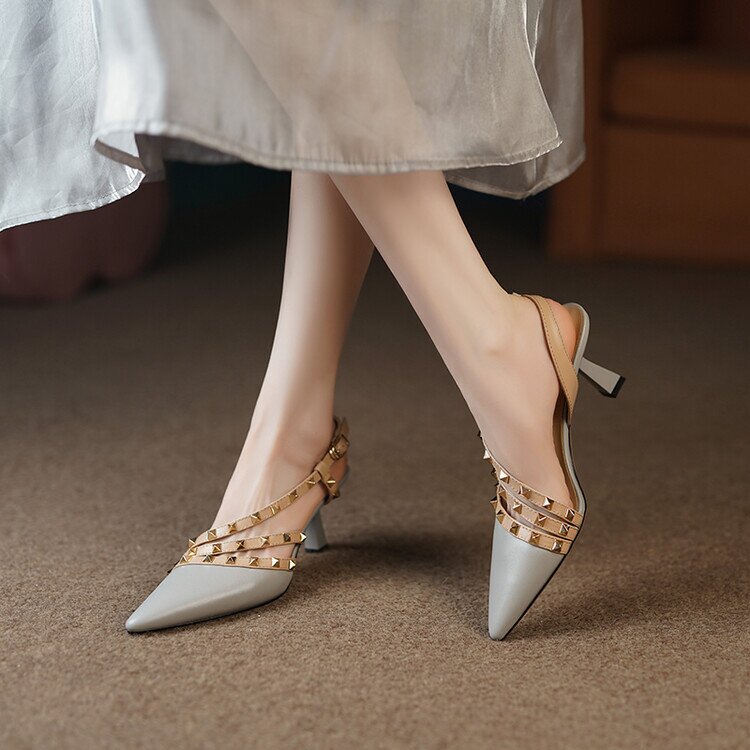 【预售5天】罗马铆钉包头细跟凉鞋女夏季新款时尚性感尖头后空高跟鞋HYDD&C-1055