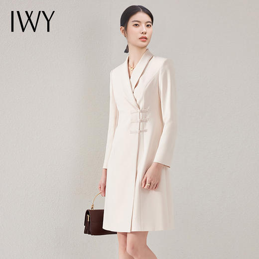 IWY/国风连衣裙新中式杏色工作服医美高级感气质主持人修身盘扣ol正装24Q495 商品图4