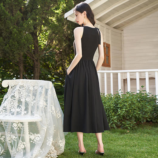 西遇韩式连衣裙新款纯色无袖休闲风简约通勤穿搭女V1531721 商品图3