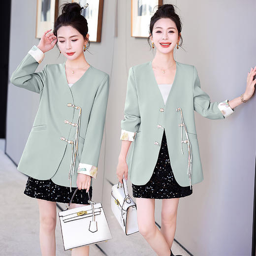 时尚复古，盘扣流苏V领拼接袖口外套HR-DMGY526 商品图2