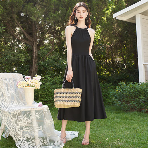西遇韩式连衣裙新款纯色无袖休闲风简约通勤穿搭女V1531721 商品图1