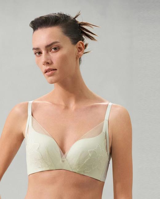 【Aimer爱慕】B4F | 爱慕花之秘境无钢圈中厚杯隐孔文胸系列 AM179541 商品图1