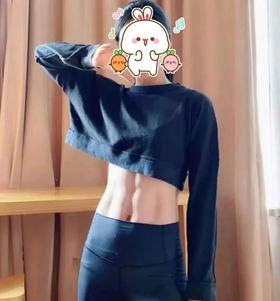  今年春天这款”藏肉“休闲微喇裤火了！比牛仔裤显瘦，比阔腿裤时髦！ 