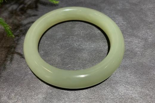 【御珠宫坊】青白玉手镯56mm 商品图1