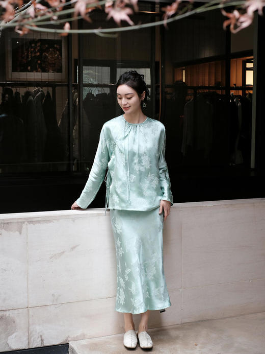 盛唐牡丹 |艾绿冠乐绉蝶恋花上衣 商品图9