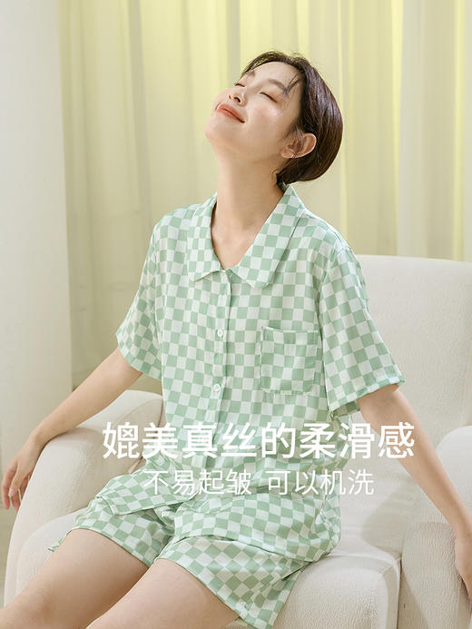 康妮雅女式短袖短裤开襟套装 商品图3