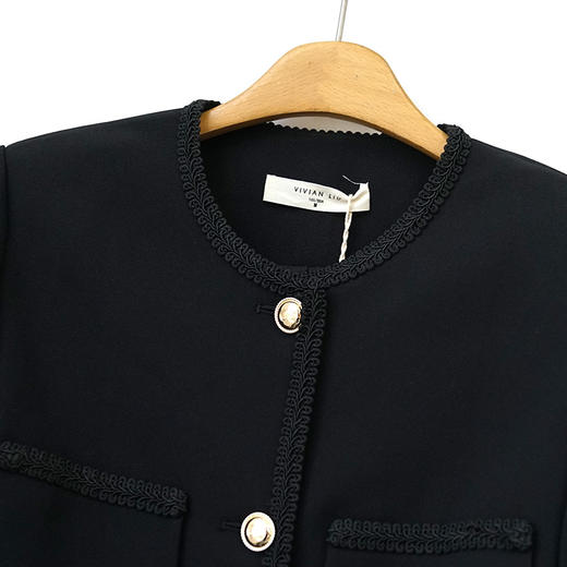VIVIAN LIU薇薇安刘TR2413103春女装新款圆领贴兜小香风短上衣 商品图2