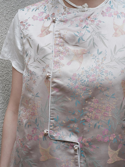 盛唐牡丹 |春燕纹宋锦偏襟马甲 商品图4