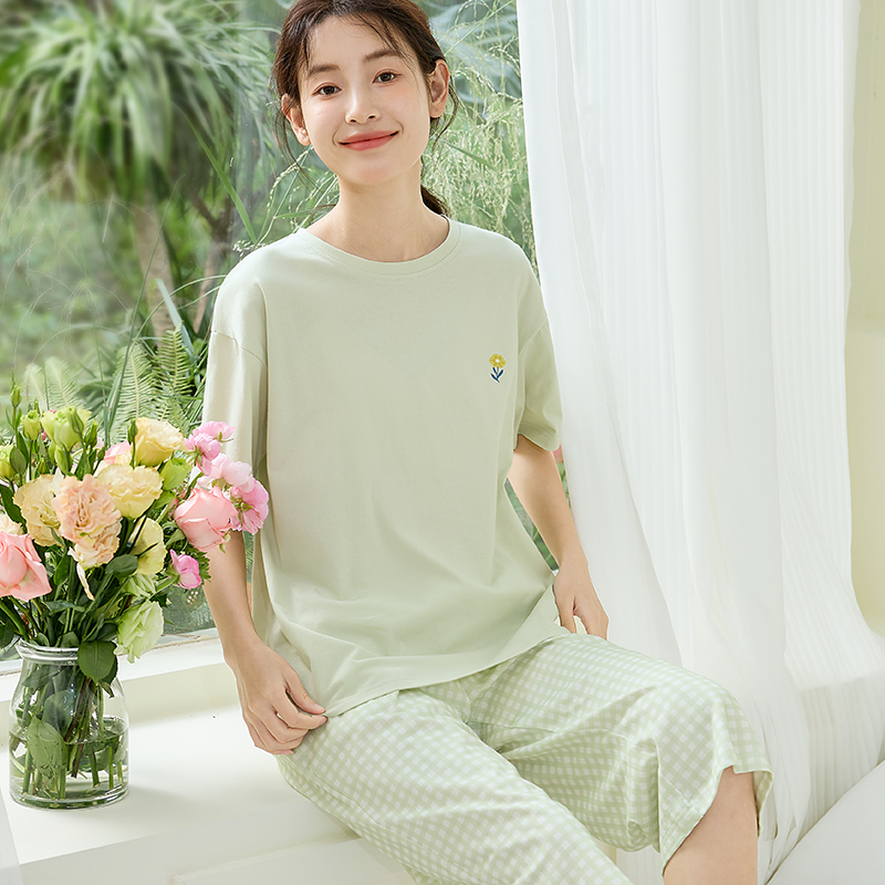 康妮雅女式短袖中裤套头套装