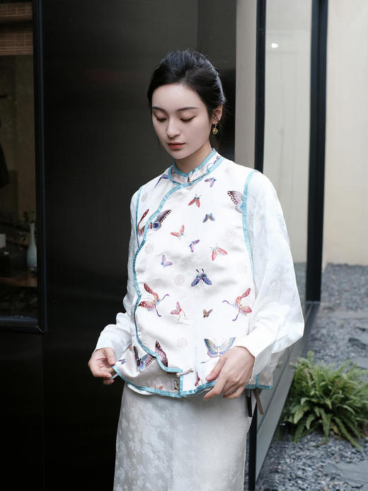 微瑕秒杀|  盛唐牡丹 |福蝶手推绣真丝偏襟马甲[特价品](特殊商品不退不换) 商品图3