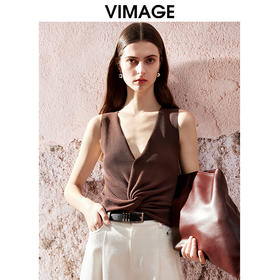 VIMAGE纬漫纪夏季新款V领扭结设计气质高级感深卡其针织背心上衣V2101725