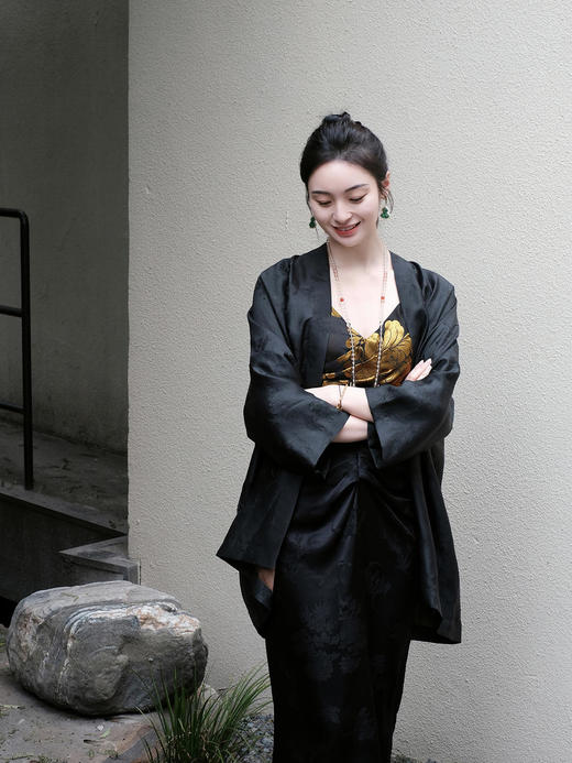 盛唐牡丹 |香云纱梅兰竹菊开衫 商品图4