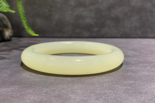 【御珠宫坊】青白玉手镯57mm 商品图5