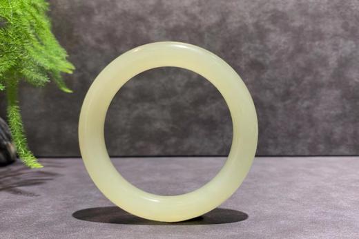 【御珠宫坊】青白玉手镯57mm 商品图0