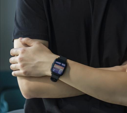 美国LIGE利格 运动智能手表 1.69寸高清彩屏 深度防水 蓝牙通话 健康监测 商品图2