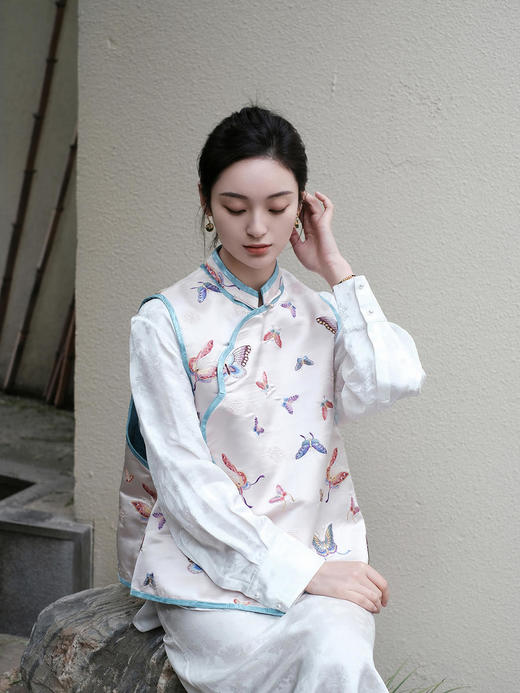 微瑕秒杀|  盛唐牡丹 |福蝶手推绣真丝偏襟马甲[特价品](特殊商品不退不换) 商品图6