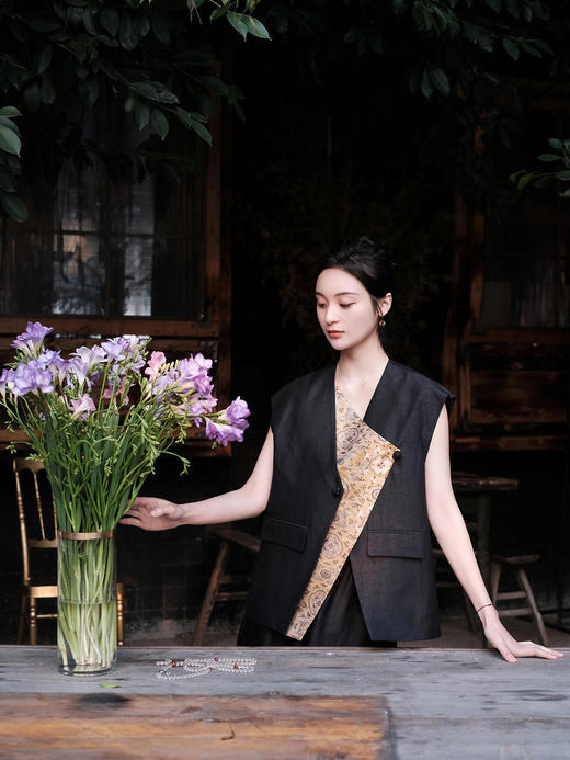 微瑕秒杀|盛唐牡丹 |龟纹香云纱拼宋锦马甲[特价品](特殊商品不退不换) 商品图5