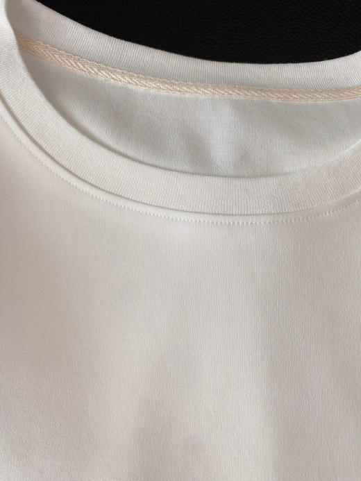 331-1 断码亏清 人手一件 炒鸡好搭配 双面针织 弹力棉 小禾字母长袖宽松T恤 商品图10