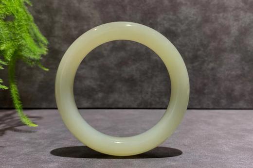 【御珠宫坊】青白玉手镯54.5mm 商品图1