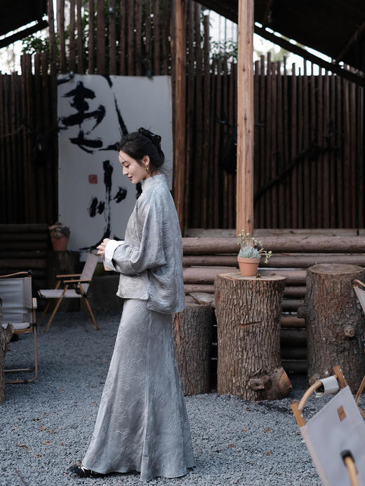 盛唐牡丹 |玛瑙灰提花真丝半裙 商品图5