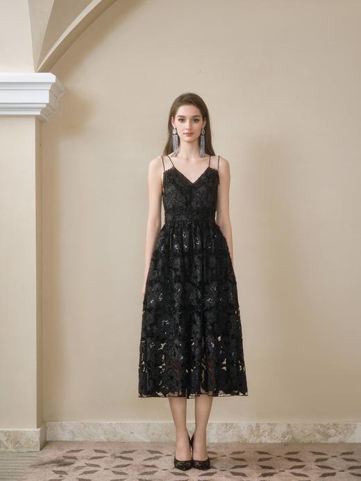 黑色进口花朵蕾丝露背水晶链条修身连衣裙 商品图0